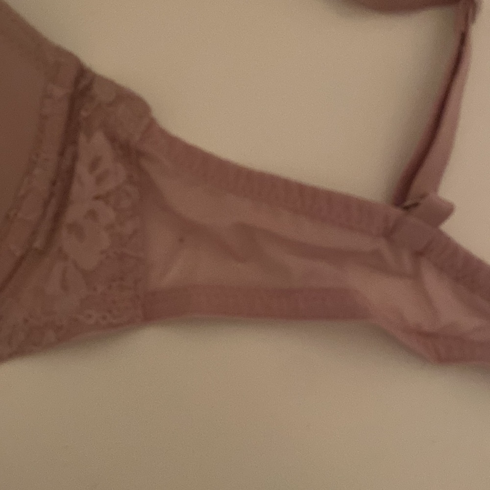 Victoria Secret Bra - Picture 2 of 4